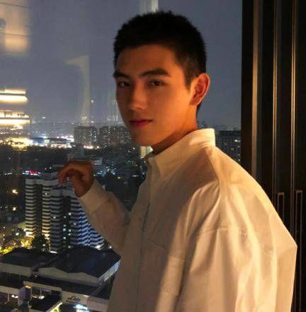 陈飞宇娱乐爆料视频大全,揭秘明星幕后故事  第1张
