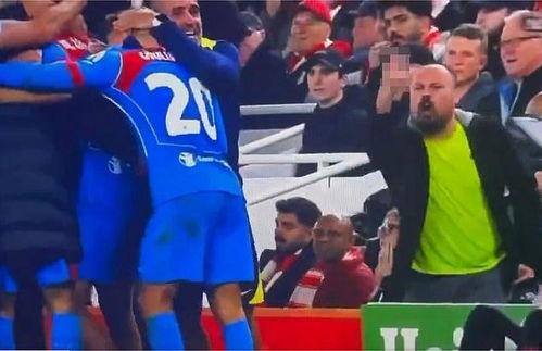 利物浦球迷最新爆料,最新爆料揭示球队幕后真相 第2张 利物浦球迷最新爆料,最新爆料揭示球队幕后真相 第2张