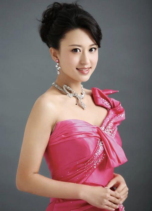 主持人舒畅天涯爆料视频,娱乐圈幕后真相大曝光